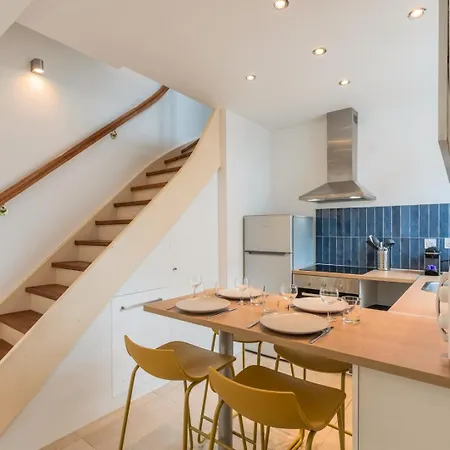 Maison 2 Avec Petite Cour, Proche Metro Dom wakacyjny Lille