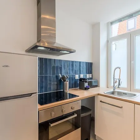 Maison 2 Avec Petite Cour, Proche Metro Lille