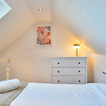 Maison 2 Avec Petite Cour, Proche Metro