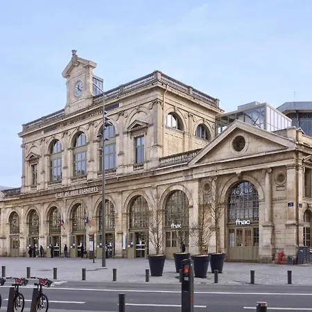 Maison 2 Avec Petite Cour, Proche Metro Lille